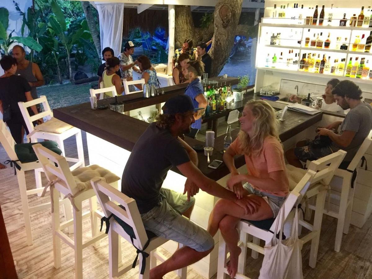 White Banana Beach Club General Luna  Extérieur photo