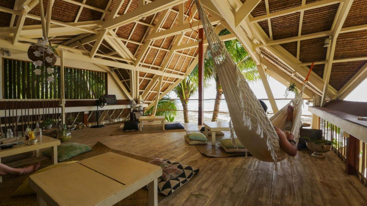 White Banana Beach Club General Luna  Extérieur photo