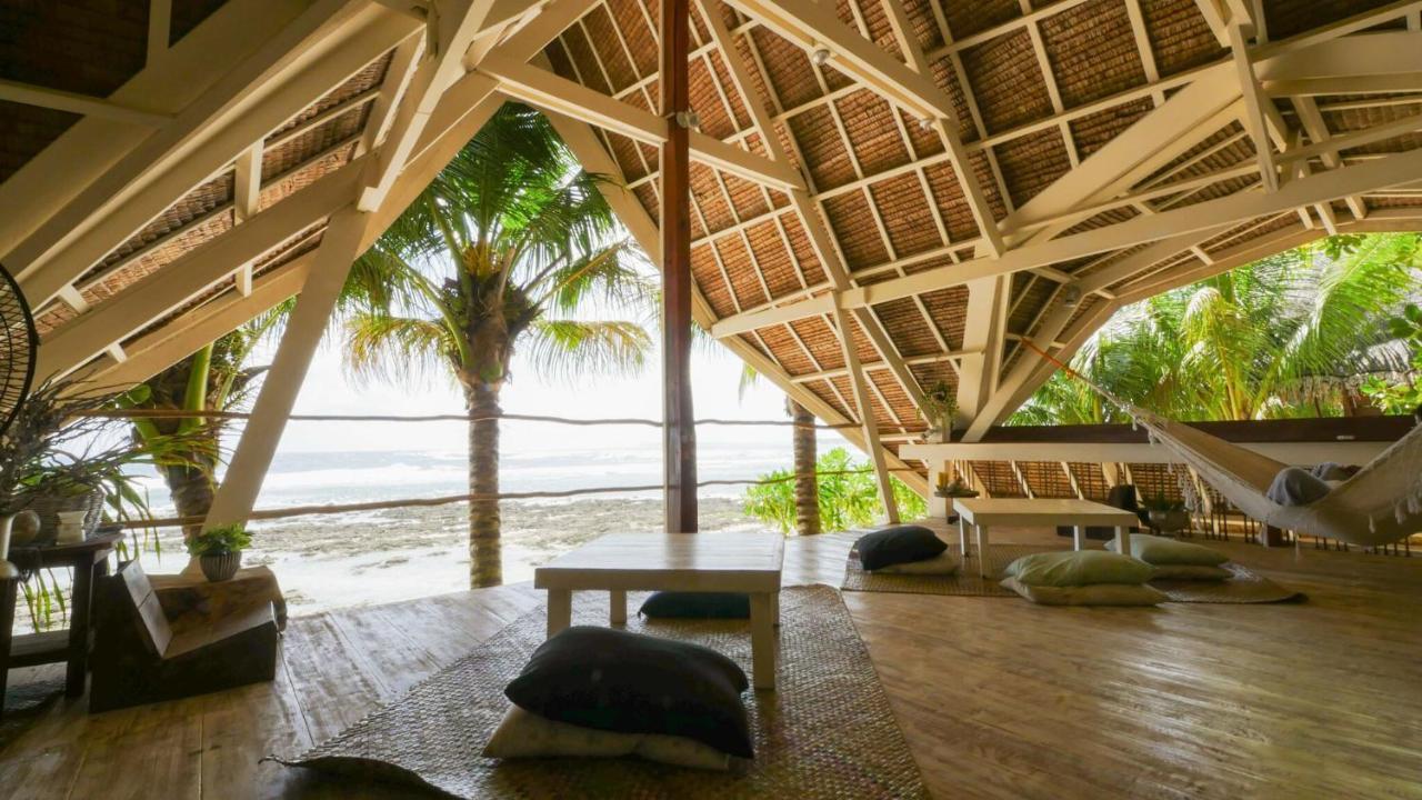 White Banana Beach Club General Luna  Extérieur photo