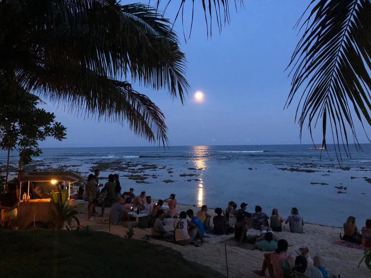 White Banana Beach Club General Luna  Extérieur photo